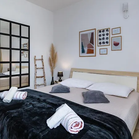 Apartment Mima